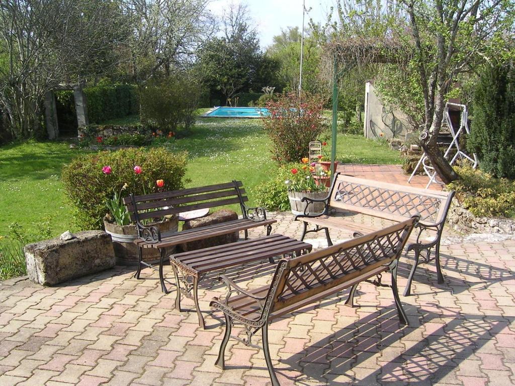 Chez Mamie Et Papi Panzió Puynormand Kültér fotó